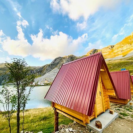 コラシン Rural Household Minic - Kapetanovo Jezeroホステル エクステリア 写真